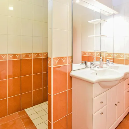 Hébergement de vacances 3 Bedroom Beautiful In Hattenville